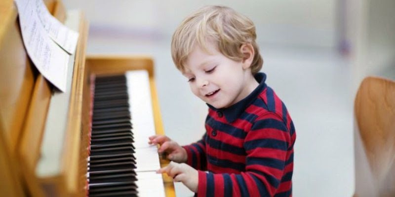 Main Piano Bisa Meningkatkan Kecerdasan Anak  Benarkah 