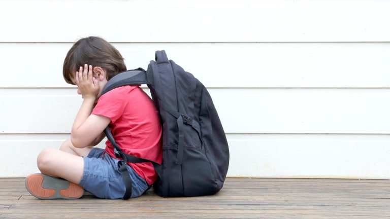 Maraknya Bullying di Sekolah, Ini Cara Melindungi Anak - EduCenter