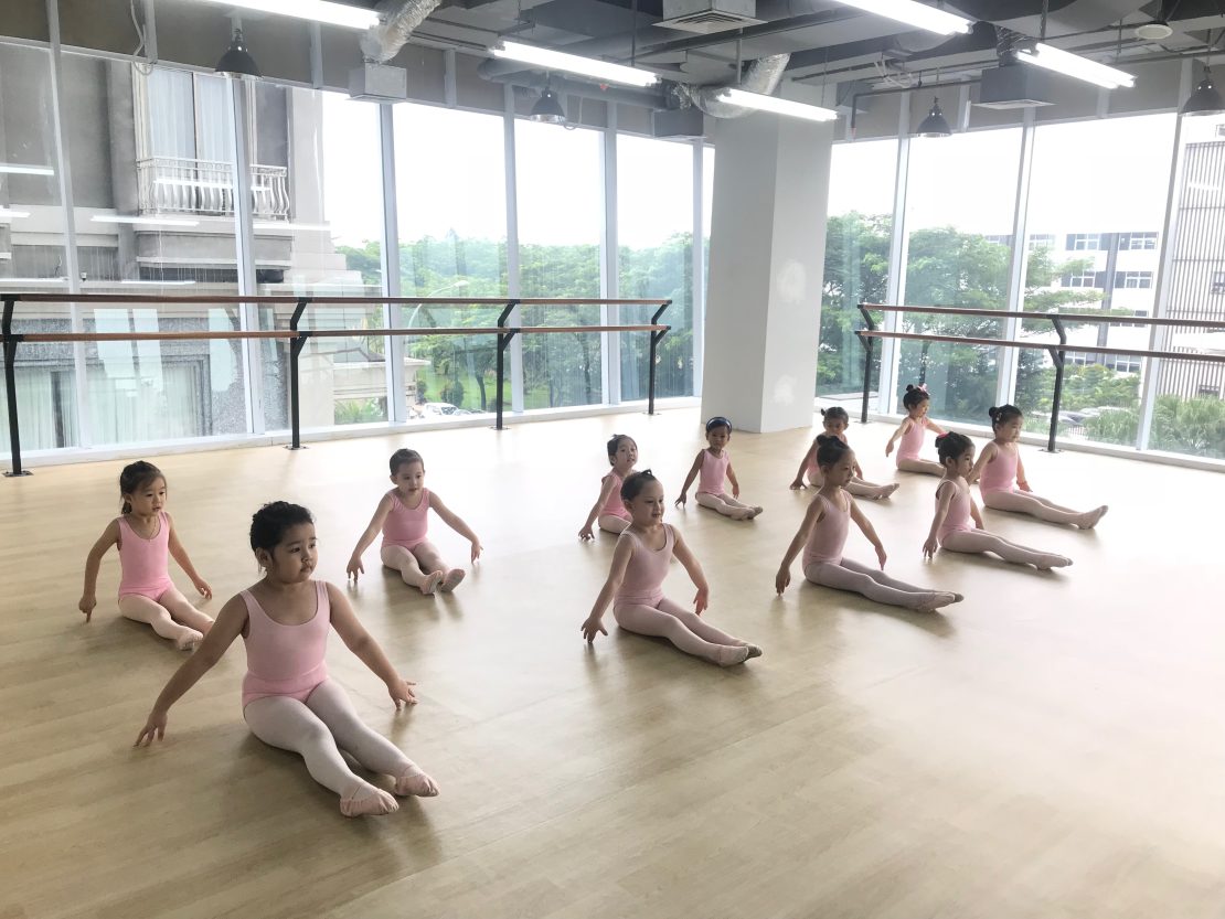 Ballet Untuk Dewasa & Anak-anak, Ini Manfaatnya