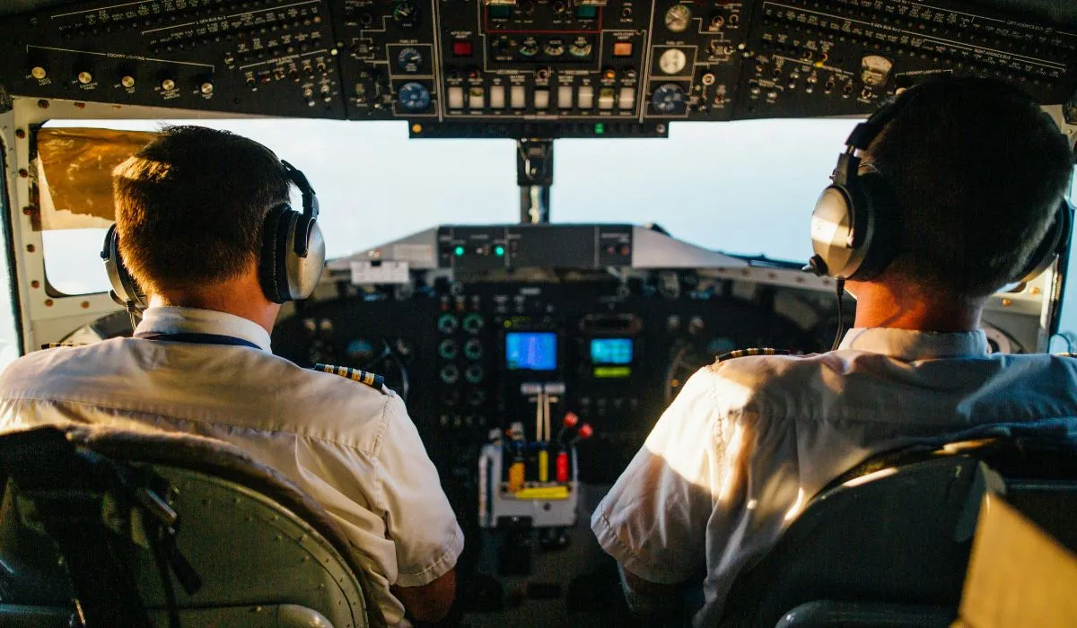 Perbedaan Pilot dan Copilot