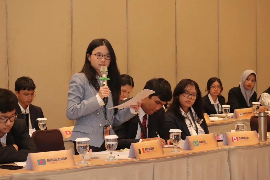 Rekomendasi Kursus Public Speaking Online Terbaik 2026